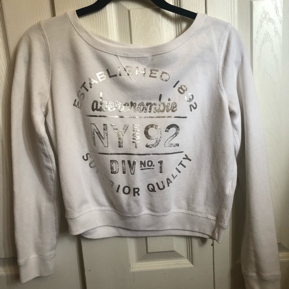 Abercrombie cropped logo long sleeve